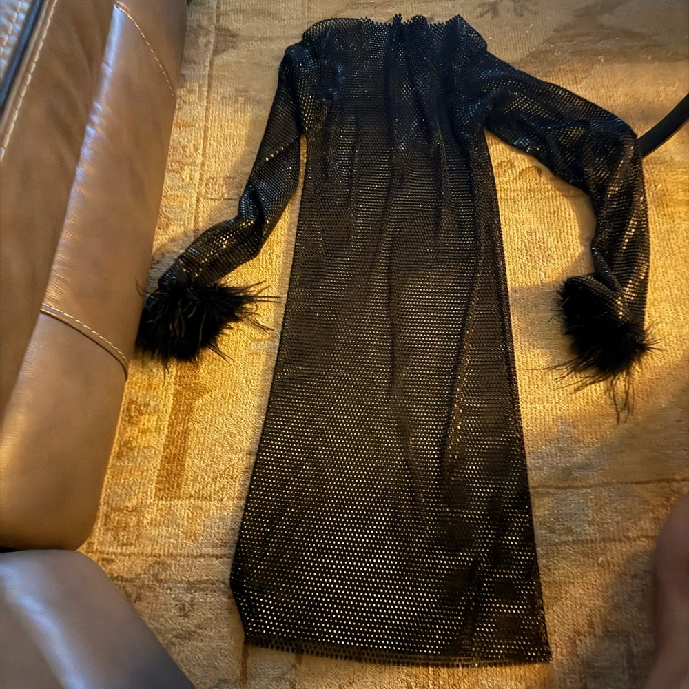 Elegant Black Long Sleeve Dress with Feather Cuffs